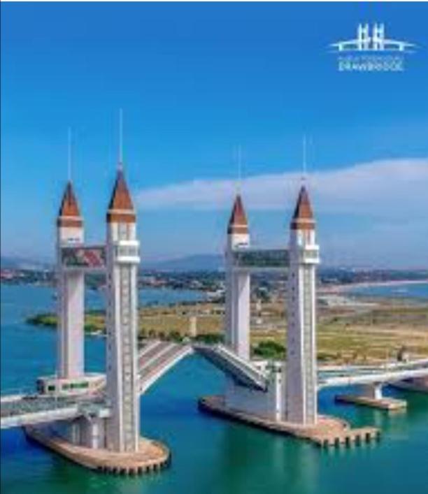 Sky Palace 쿠알라트렝가누 외부 사진